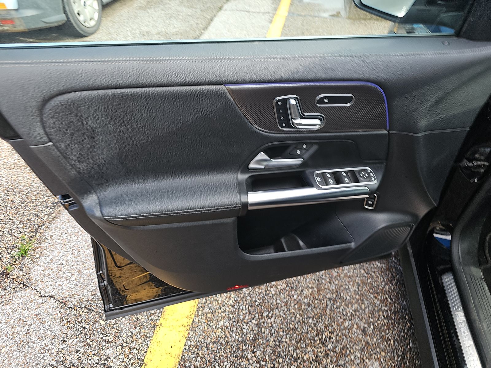 MERCEDES-BENZ GLA-CLASS - 10