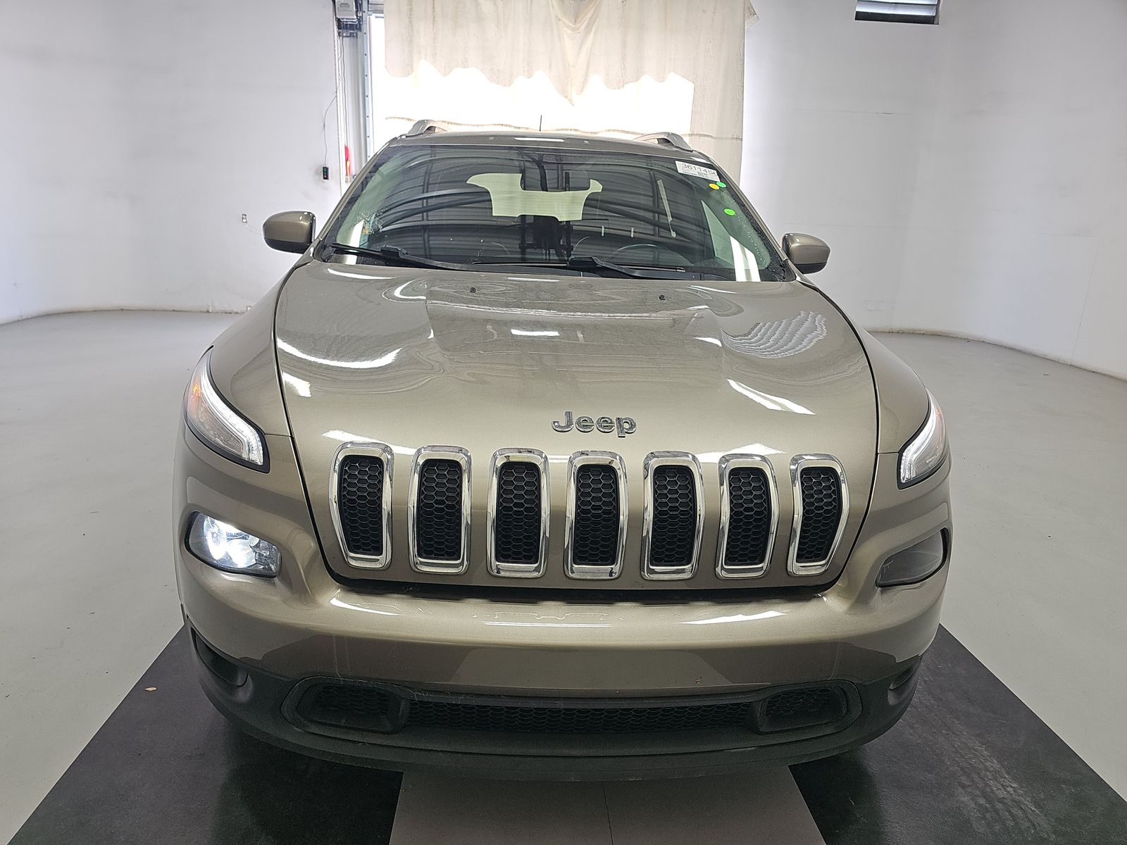 JEEP LATITUDE + - 3