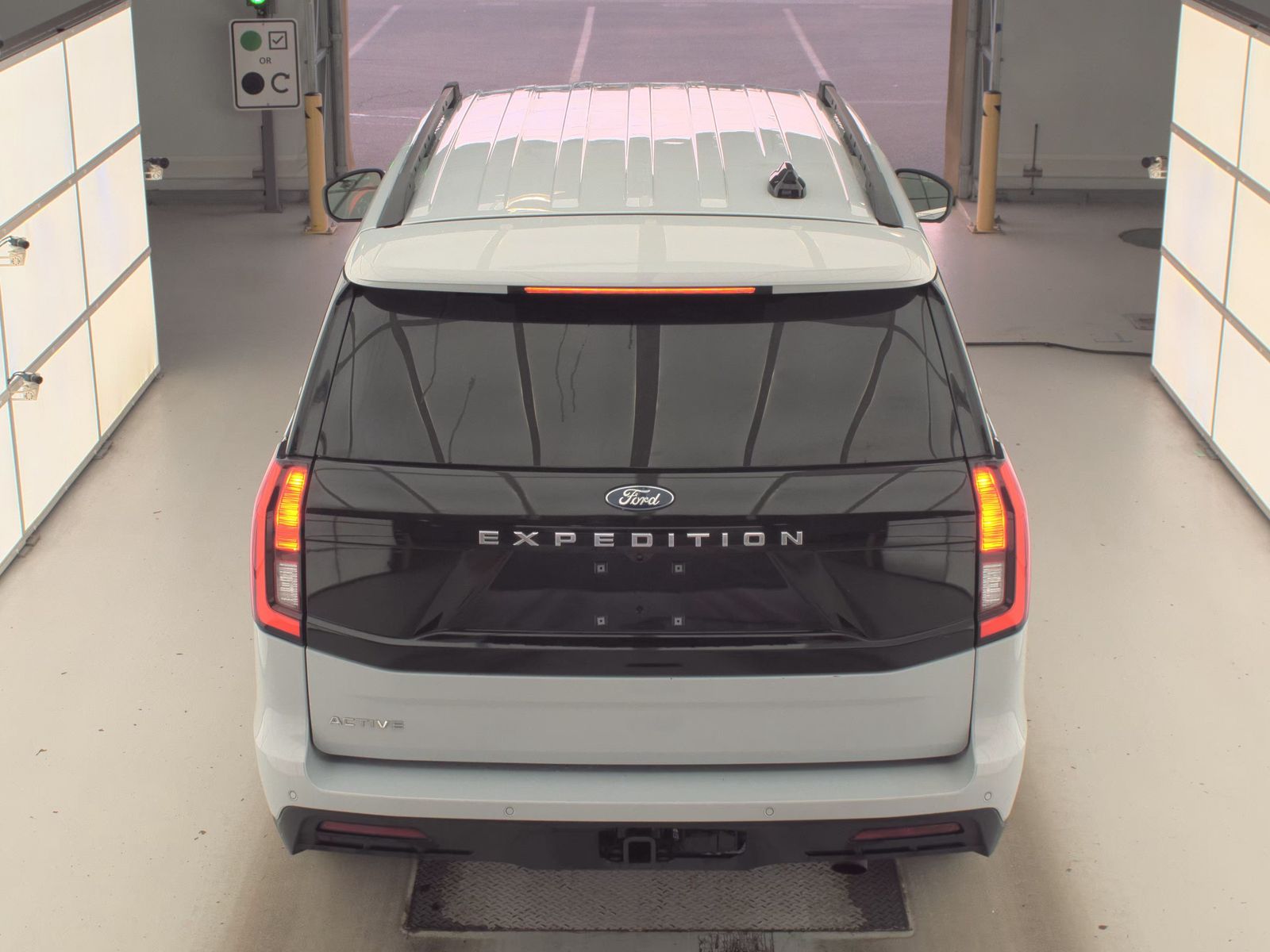 FORD EXPEDITION - 7