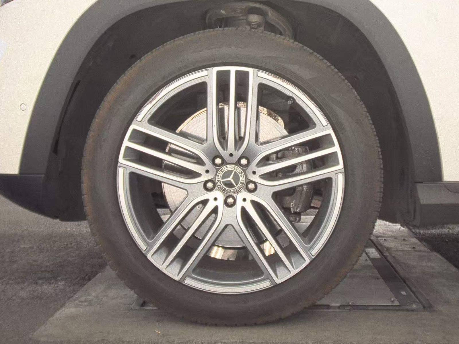 MERCEDES-BENZ GLS-CLASS - 10