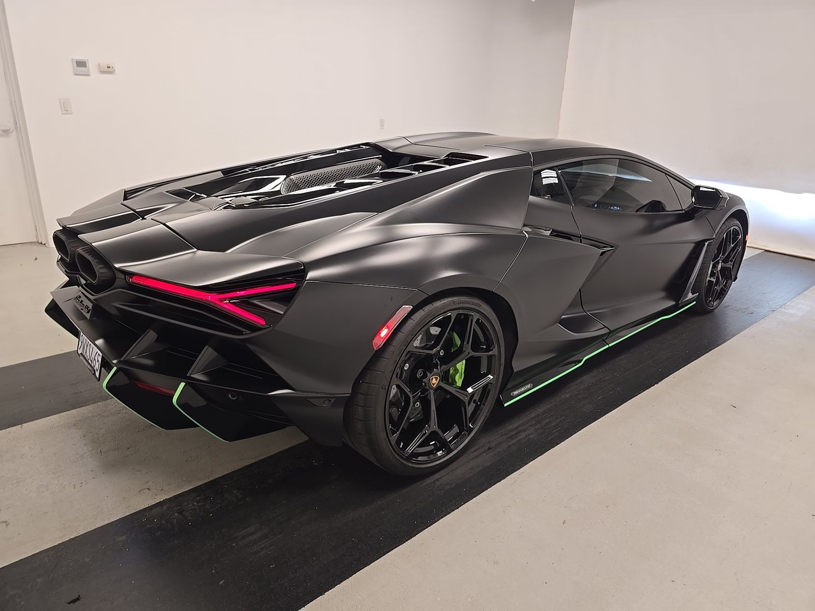 2024 Lamborghini Revuelto Base AWD