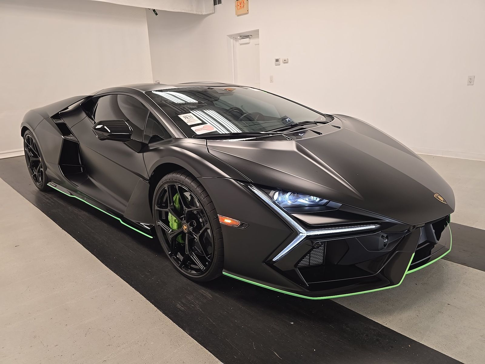 2024 Lamborghini Revuelto Base AWD