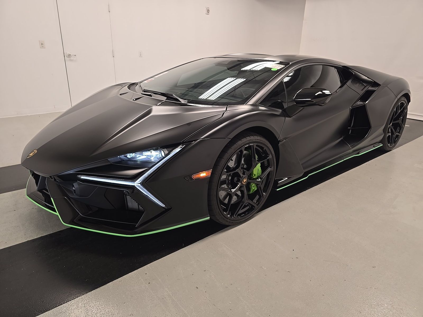 2024 Lamborghini Revuelto Base AWD