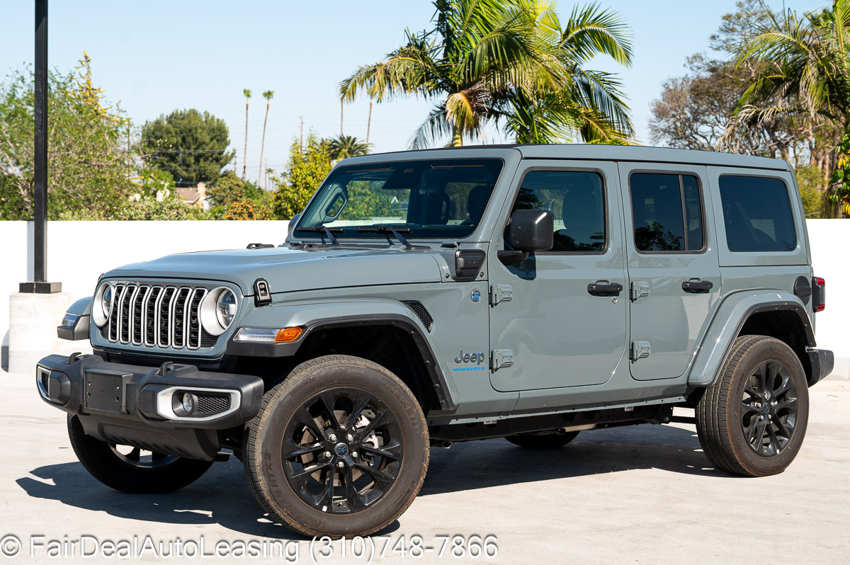 JEEP 4XE SAHARA - 9