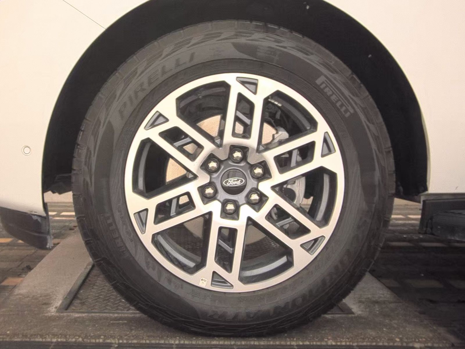 FORD EXPEDITION - 10