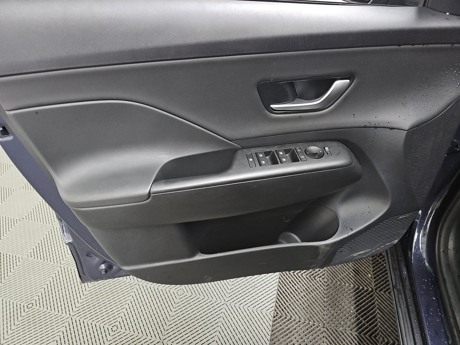 HYUNDAI LIMITED - 10