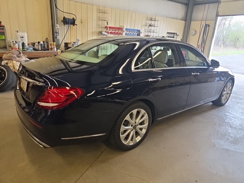 MERCEDES-BENZ E-CLASS - 5