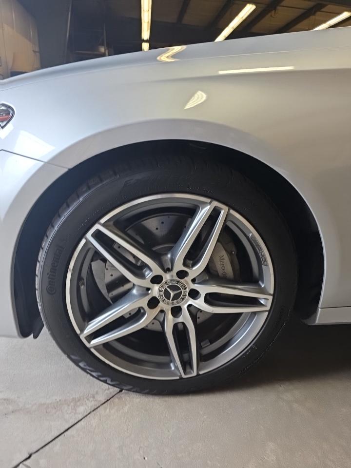 MERCEDES-BENZ E-CLASS - 9