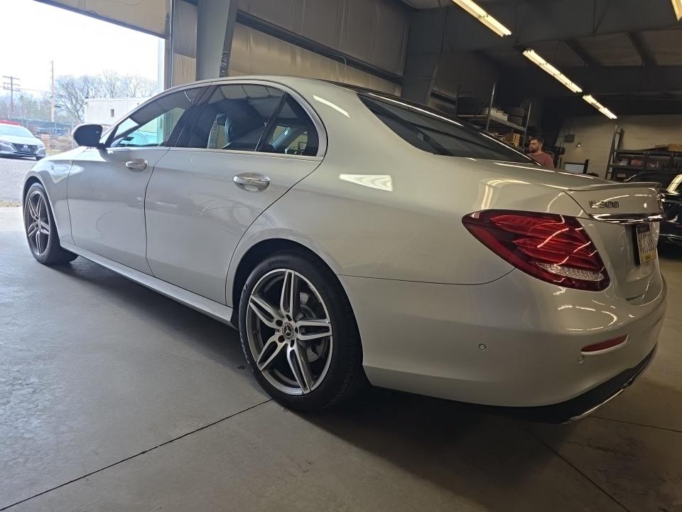 MERCEDES-BENZ E-CLASS - 7