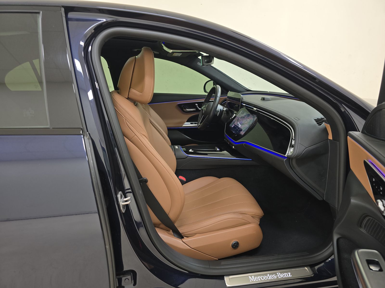 MERCEDES-BENZ E-CLASS - 9