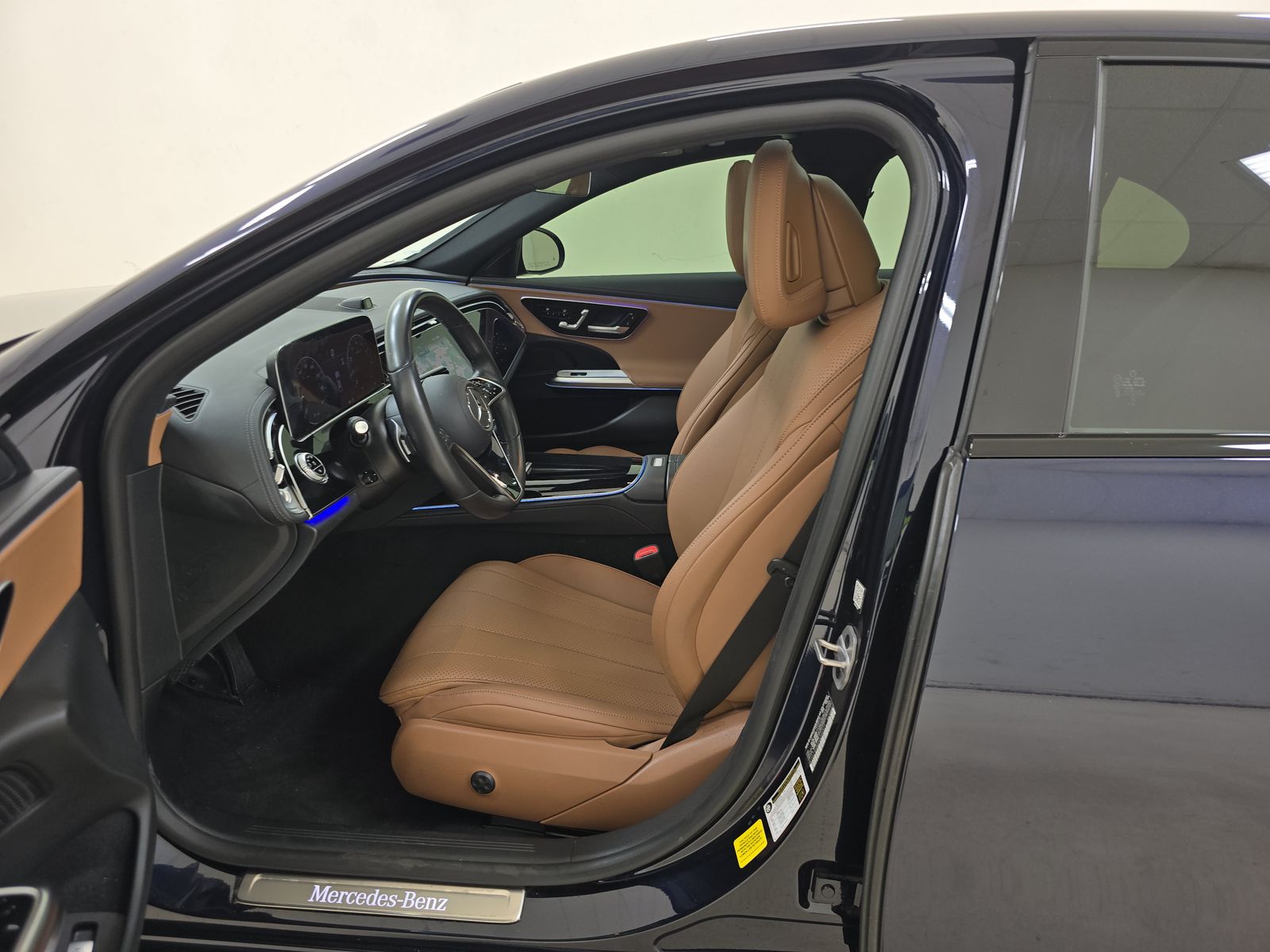 MERCEDES-BENZ E-CLASS - 8