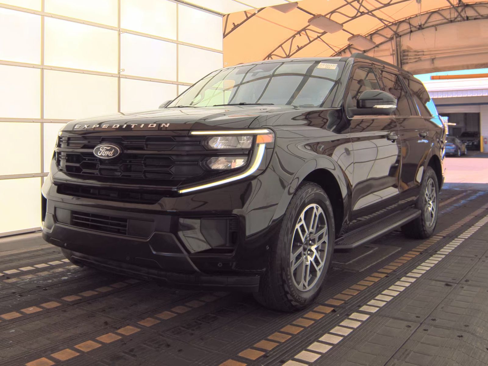 FORD EXPEDITION - 1