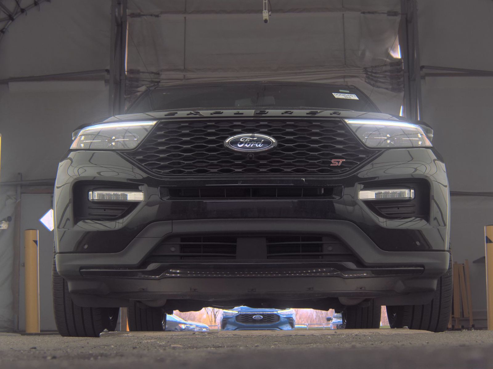 FORD EXPLORER - 4