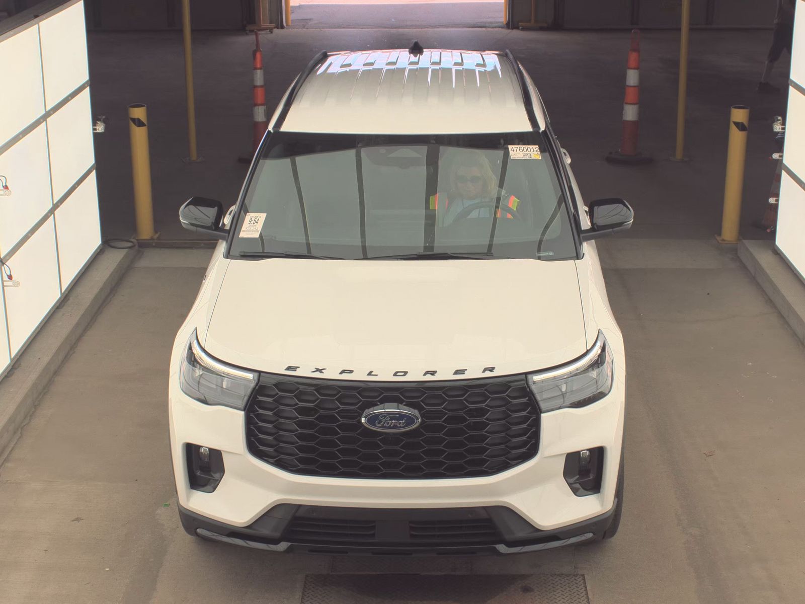 FORD EXPLORER - 3