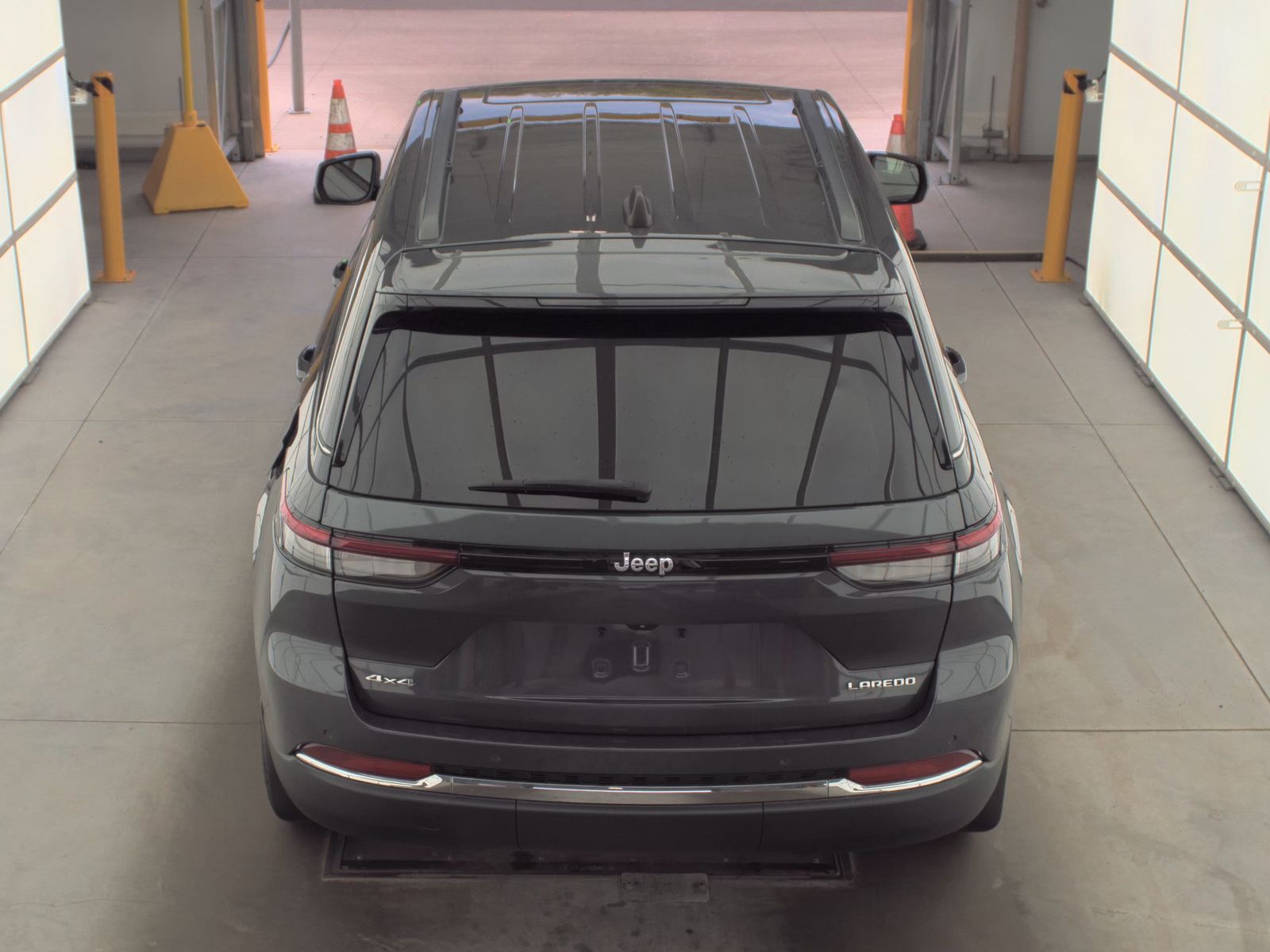 JEEP LAREDO - 7