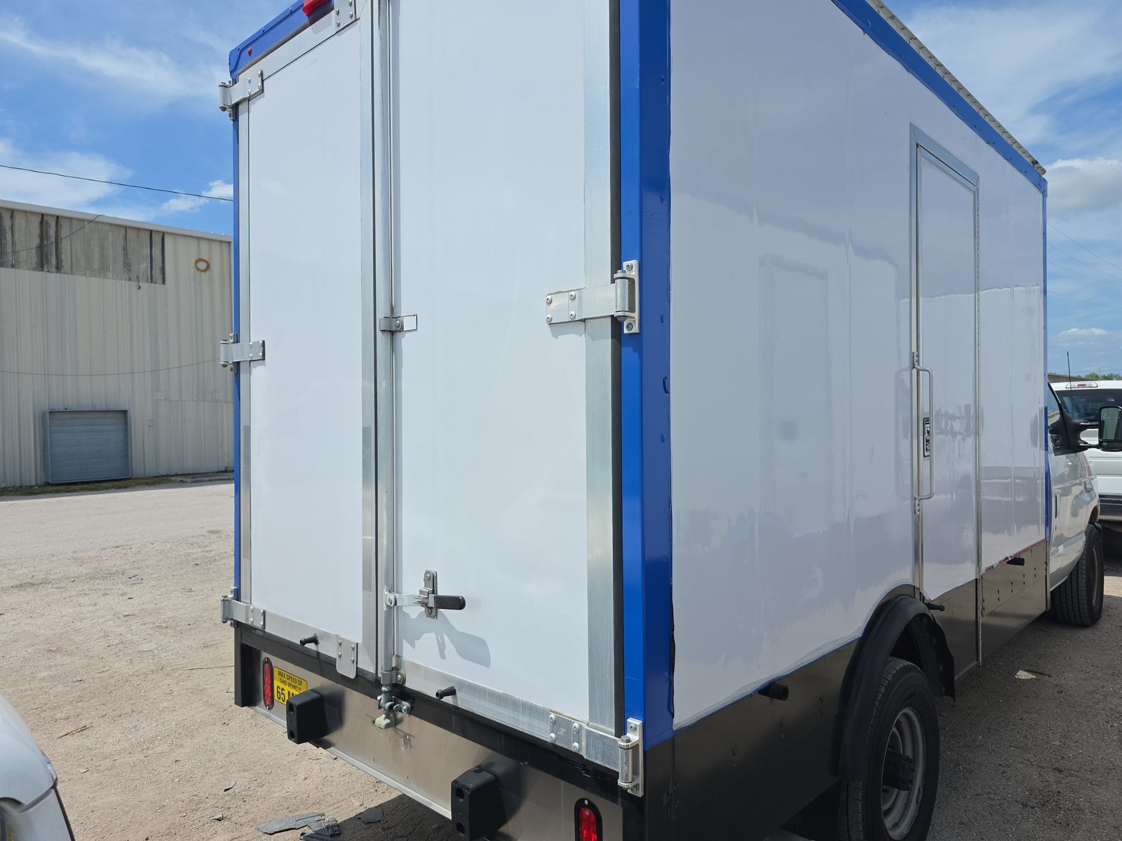 FORD E-350 - 5
