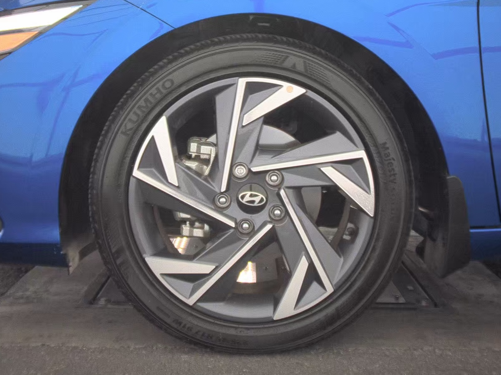 HYUNDAI SEL SPORT - 10