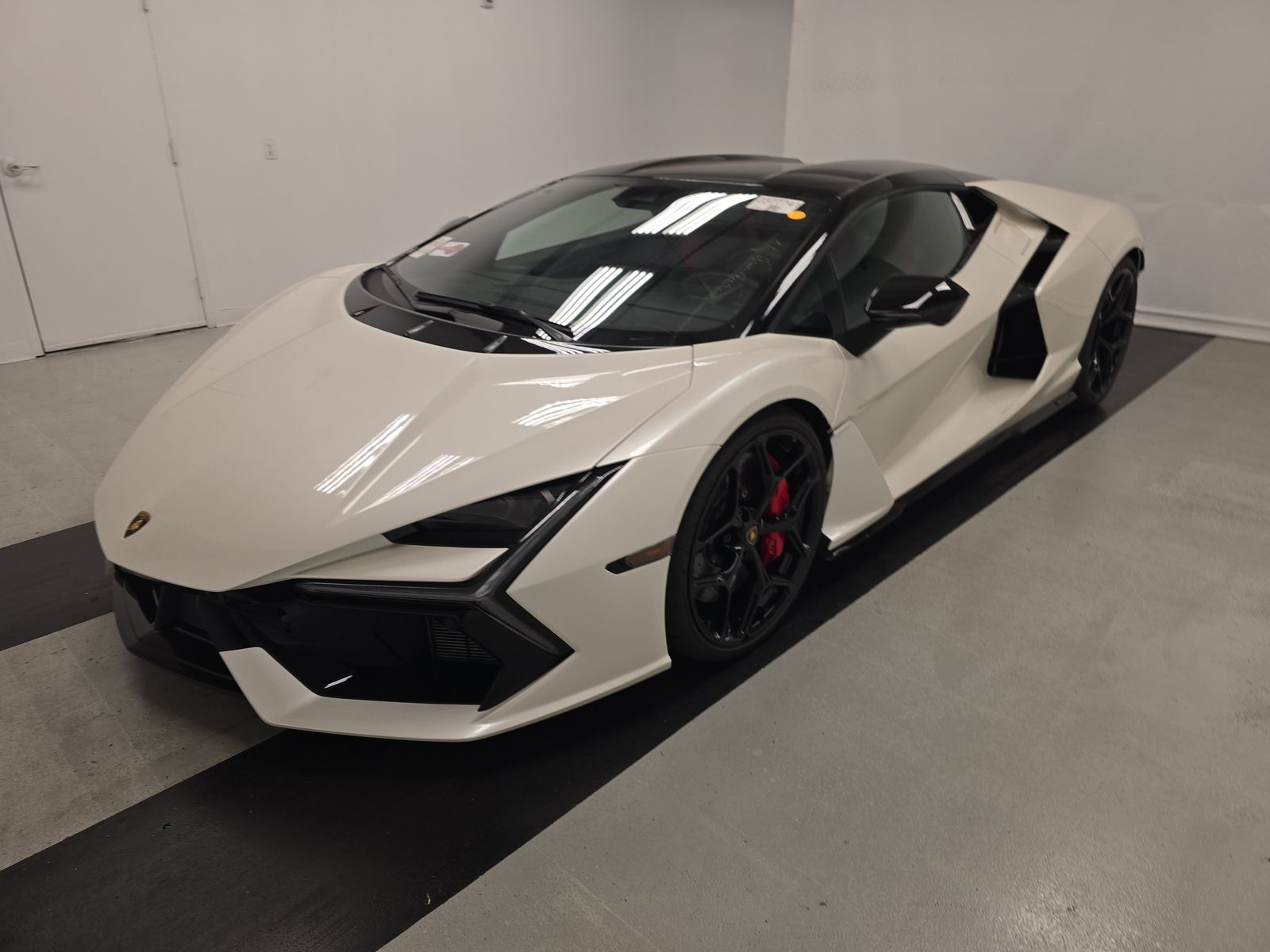 2025 Lamborghini Revuelto Base AWD
