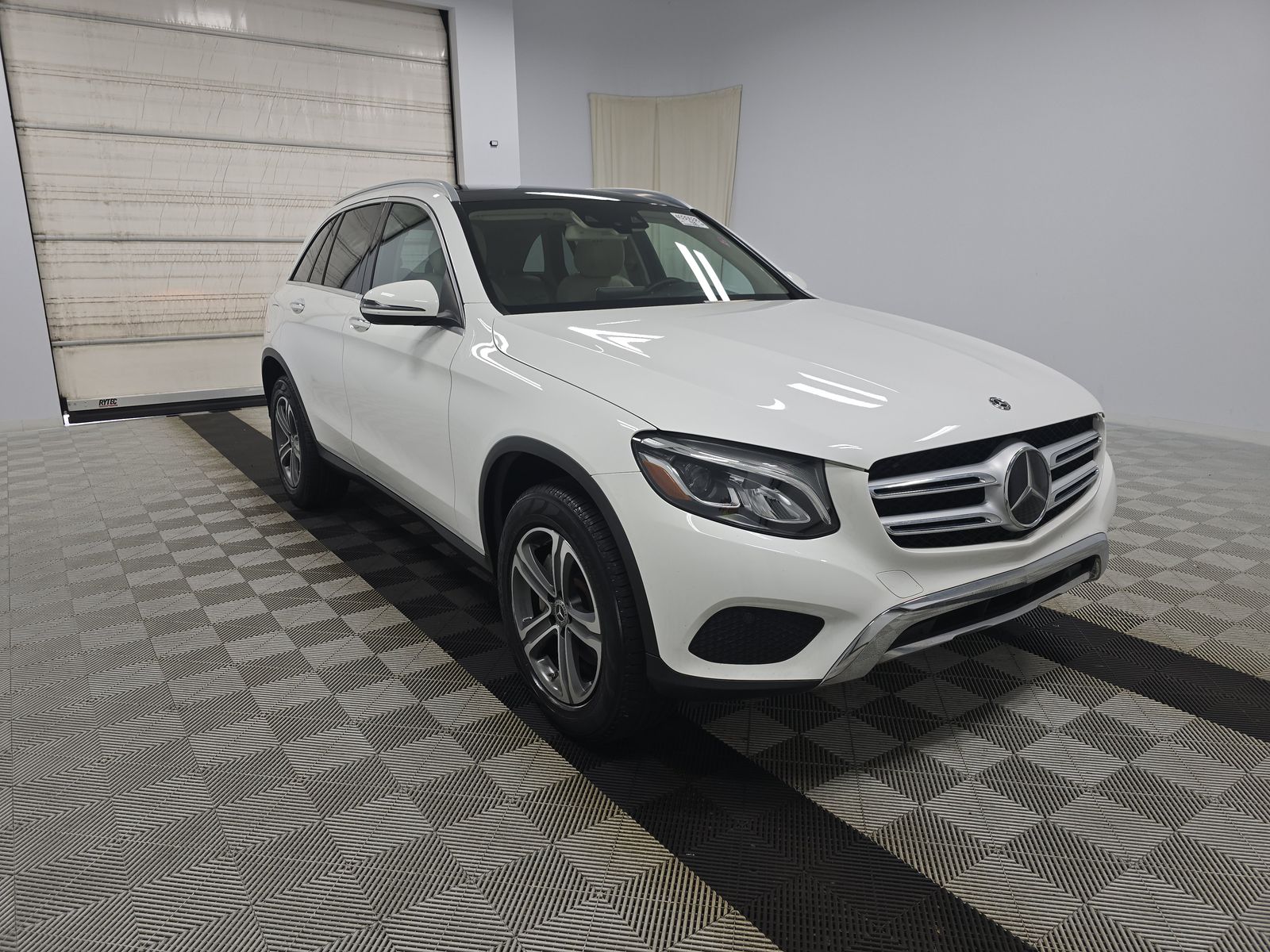 MERCEDES-BENZ GLC-CLASS - 4