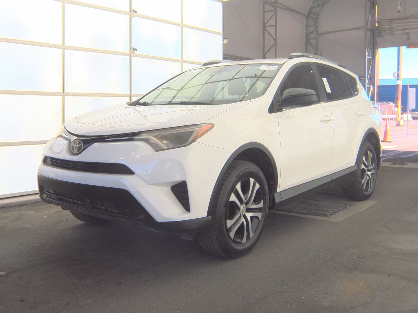 2017 Toyota RAV4 LE FWD