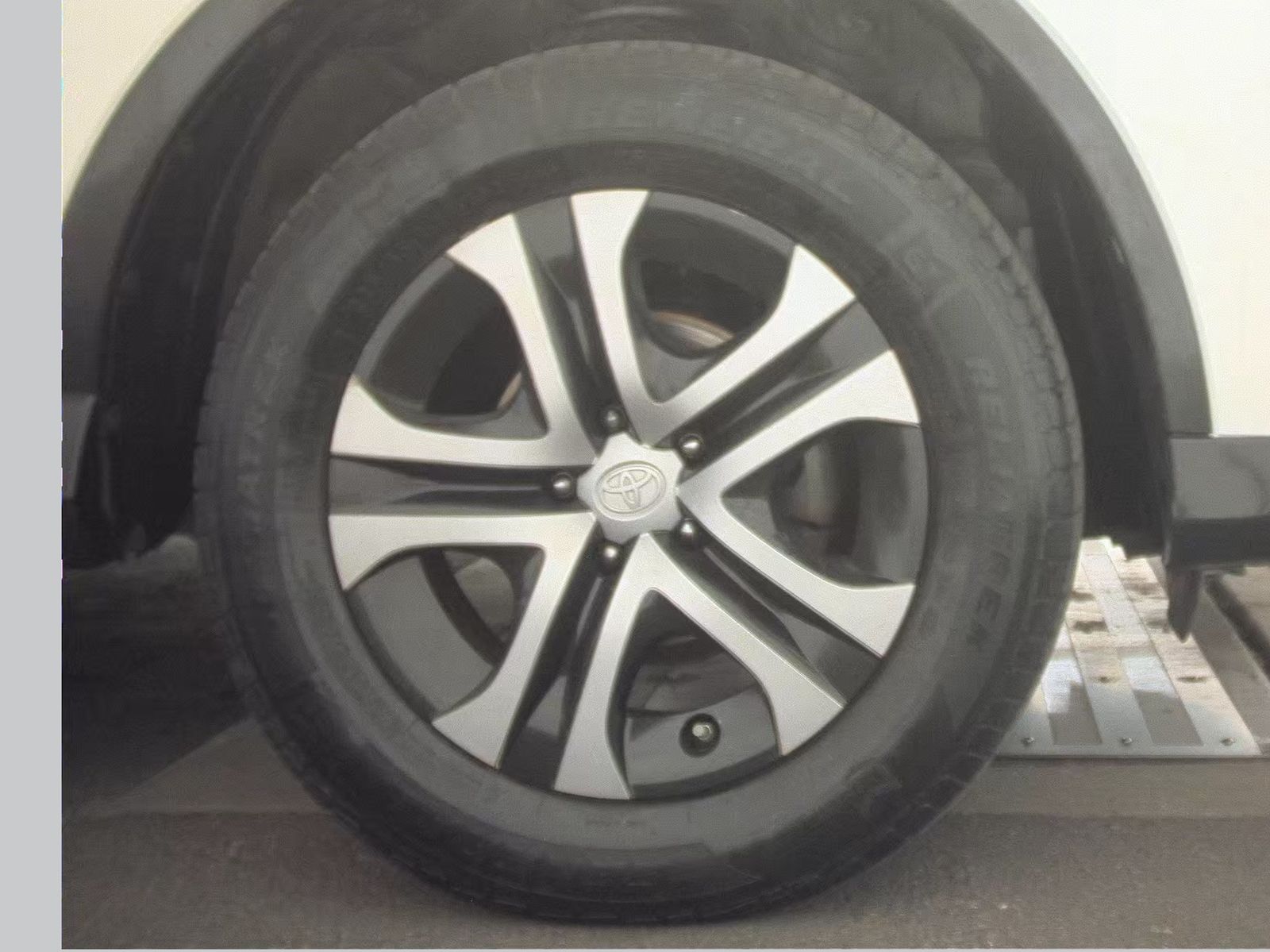 2017 Toyota RAV4 LE FWD