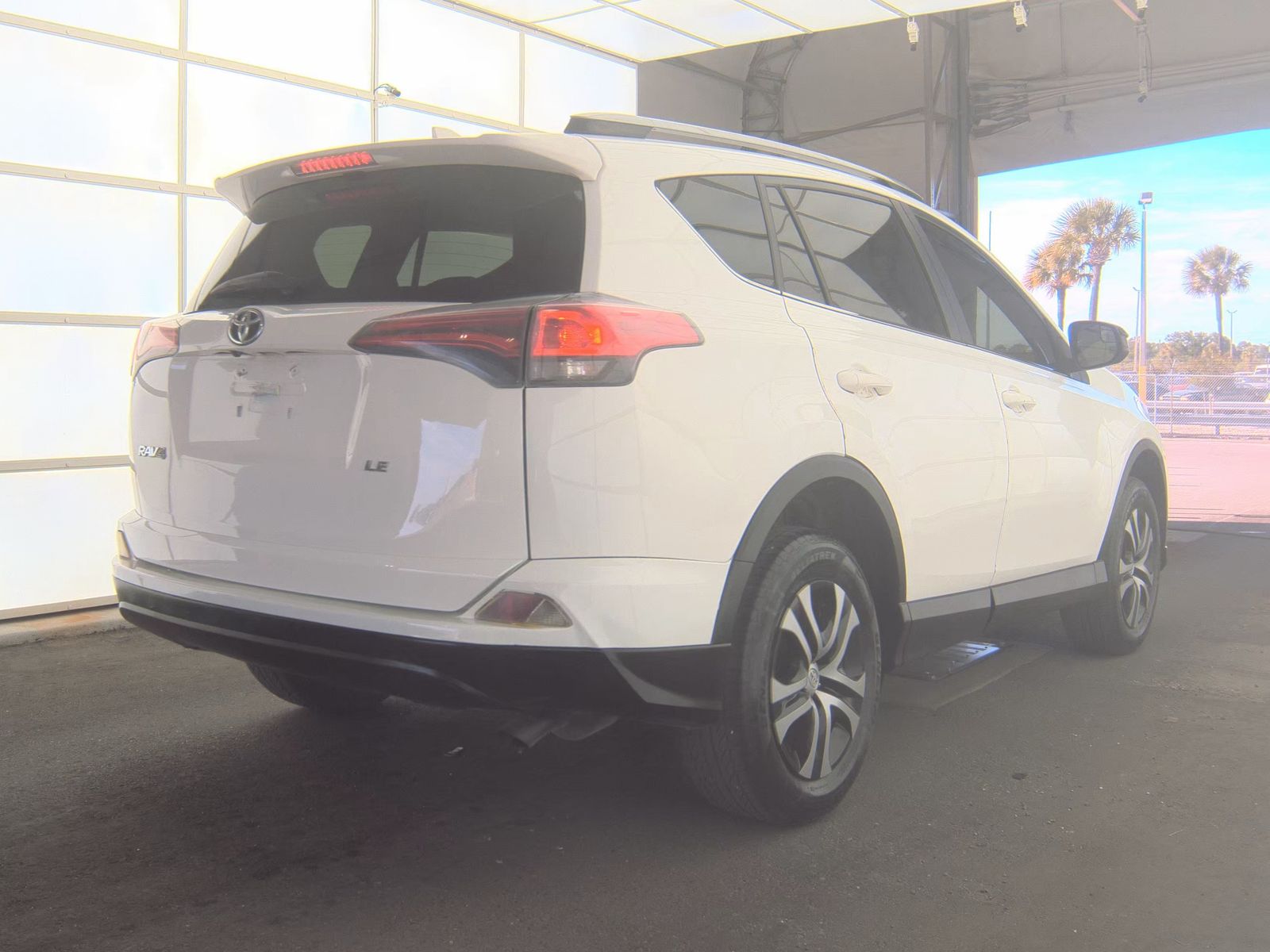 2017 Toyota RAV4 LE FWD