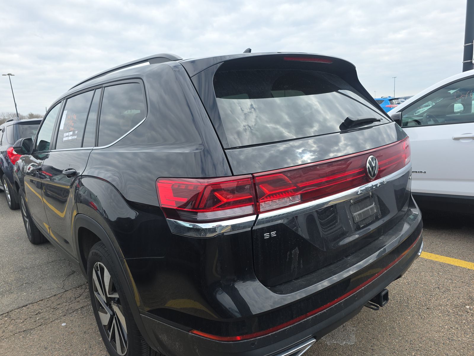 2025 Volkswagen Atlas 2.0T SE AWD