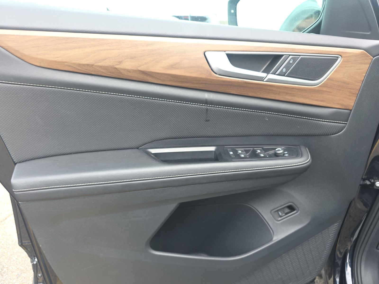 2025 Volkswagen Atlas 2.0T SE AWD