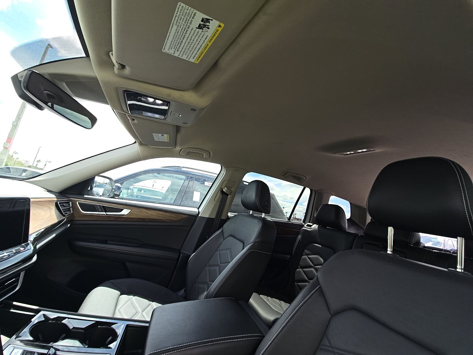 2025 Volkswagen Atlas 2.0T SE FWD