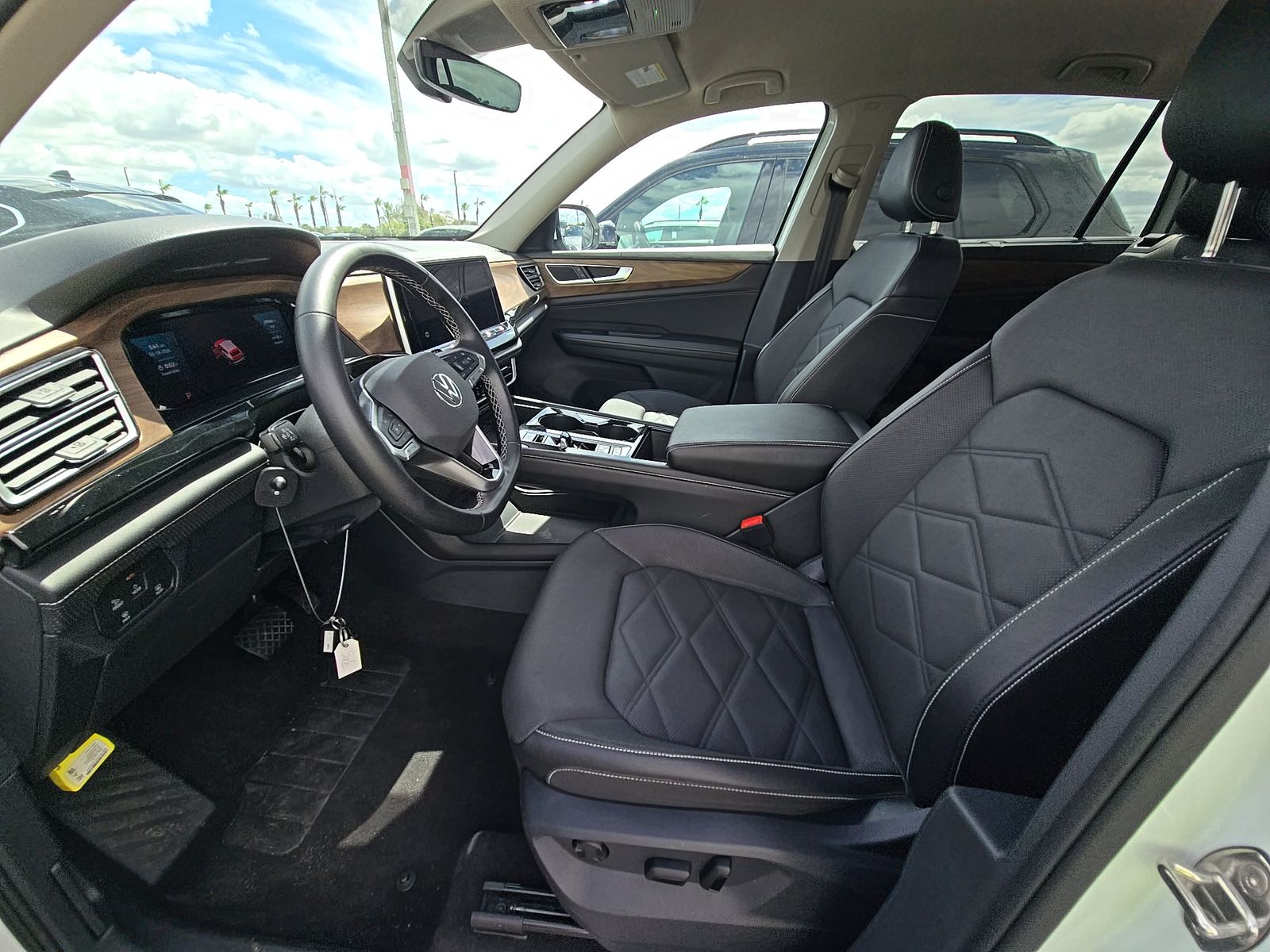 2025 Volkswagen Atlas 2.0T SE FWD