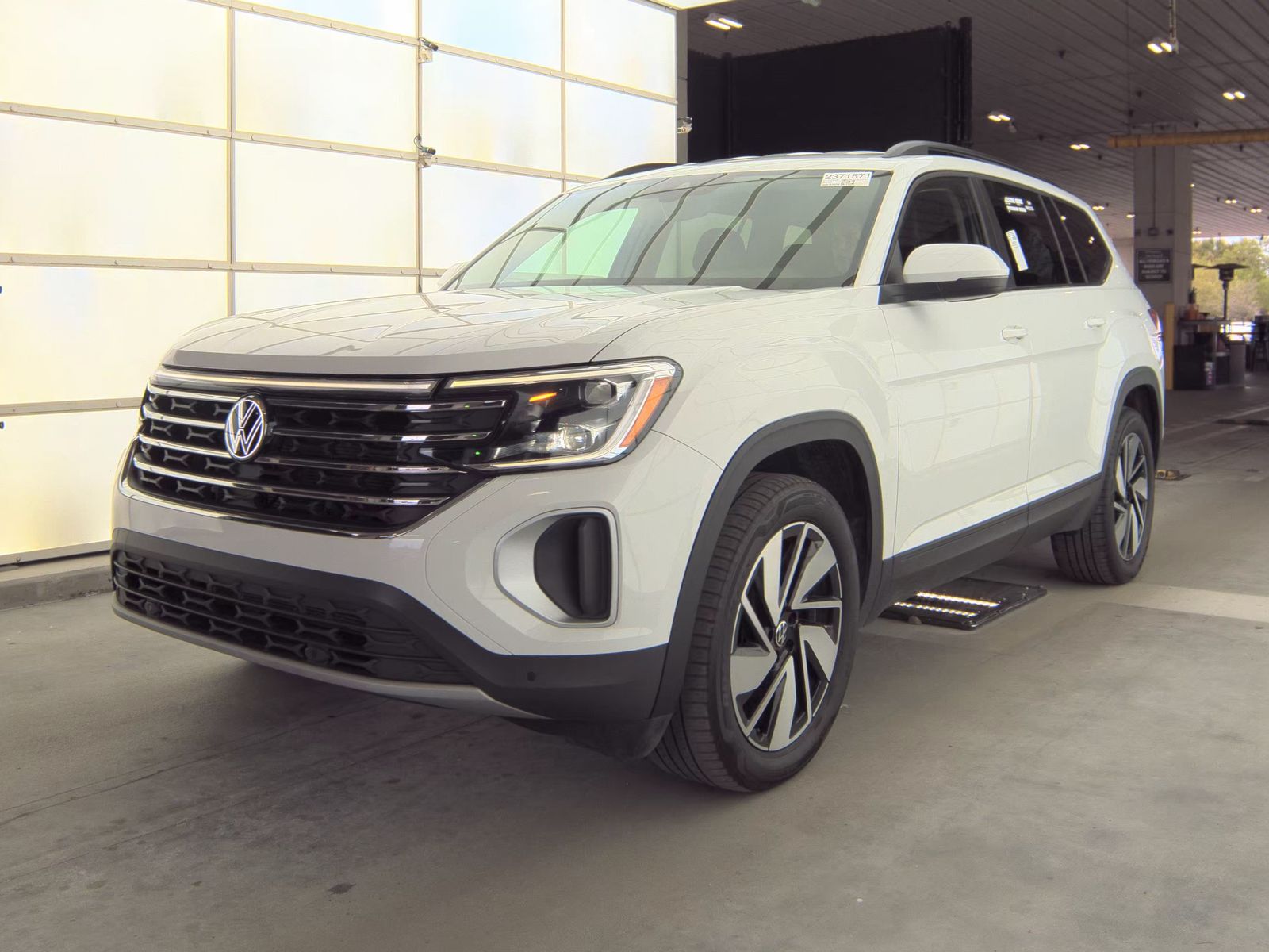 2025 Volkswagen Atlas 2.0T SE FWD