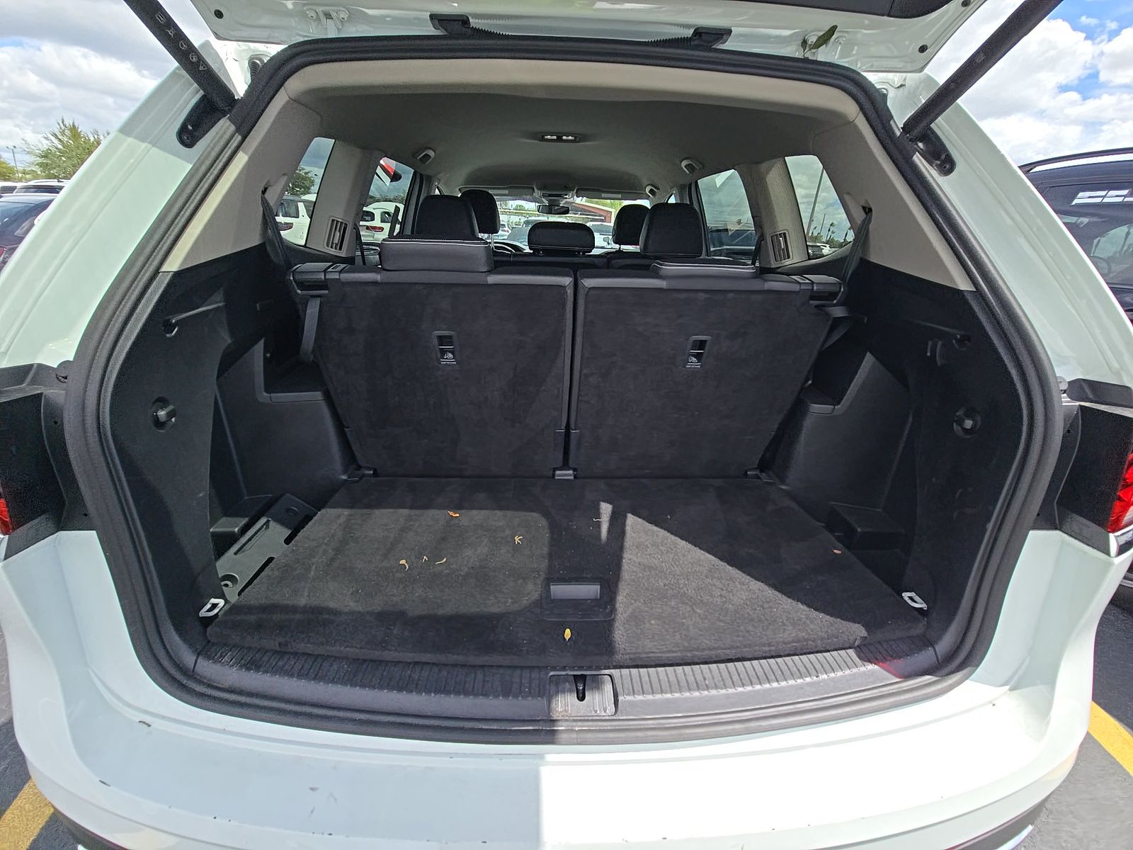 2025 Volkswagen Atlas 2.0T SE FWD