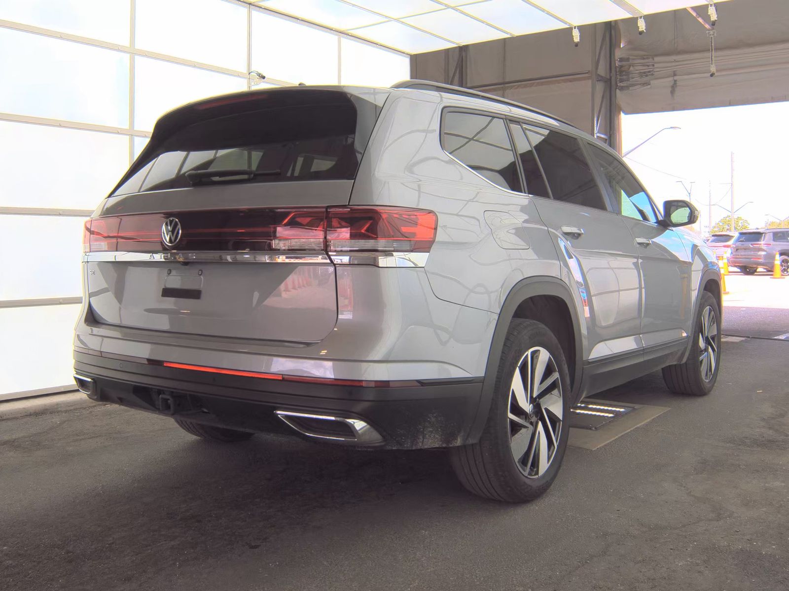 2024 Volkswagen Atlas 2.0T SE FWD
