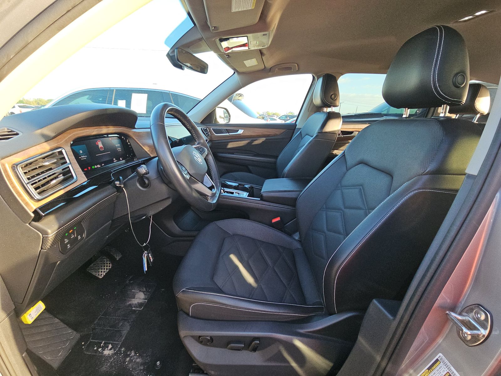 2024 Volkswagen Atlas 2.0T SE FWD