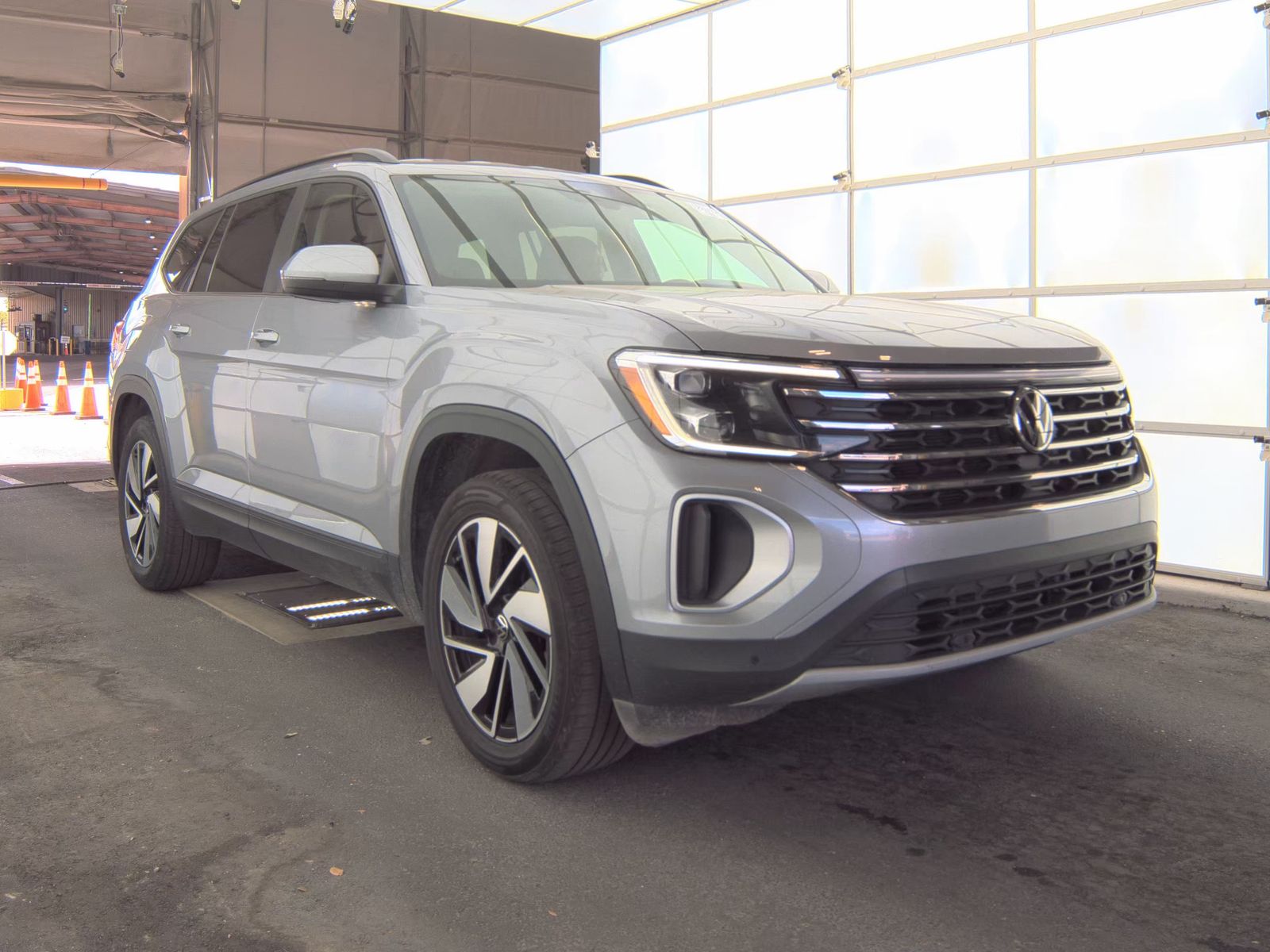 2024 Volkswagen Atlas 2.0T SE FWD