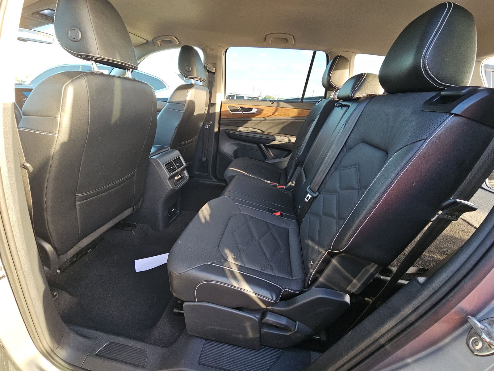 2024 Volkswagen Atlas 2.0T SE FWD