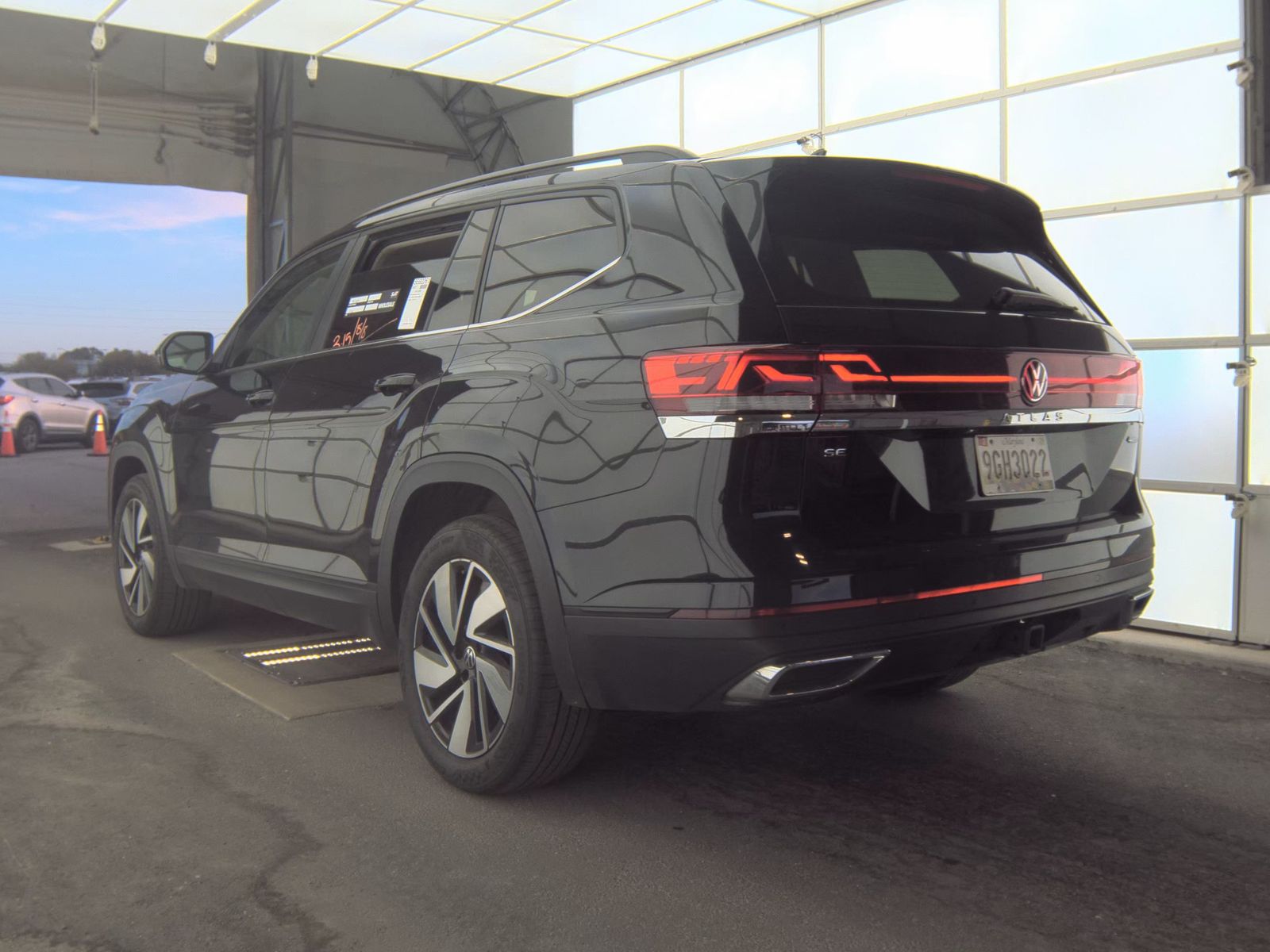 2025 Volkswagen Atlas 2.0T SE AWD