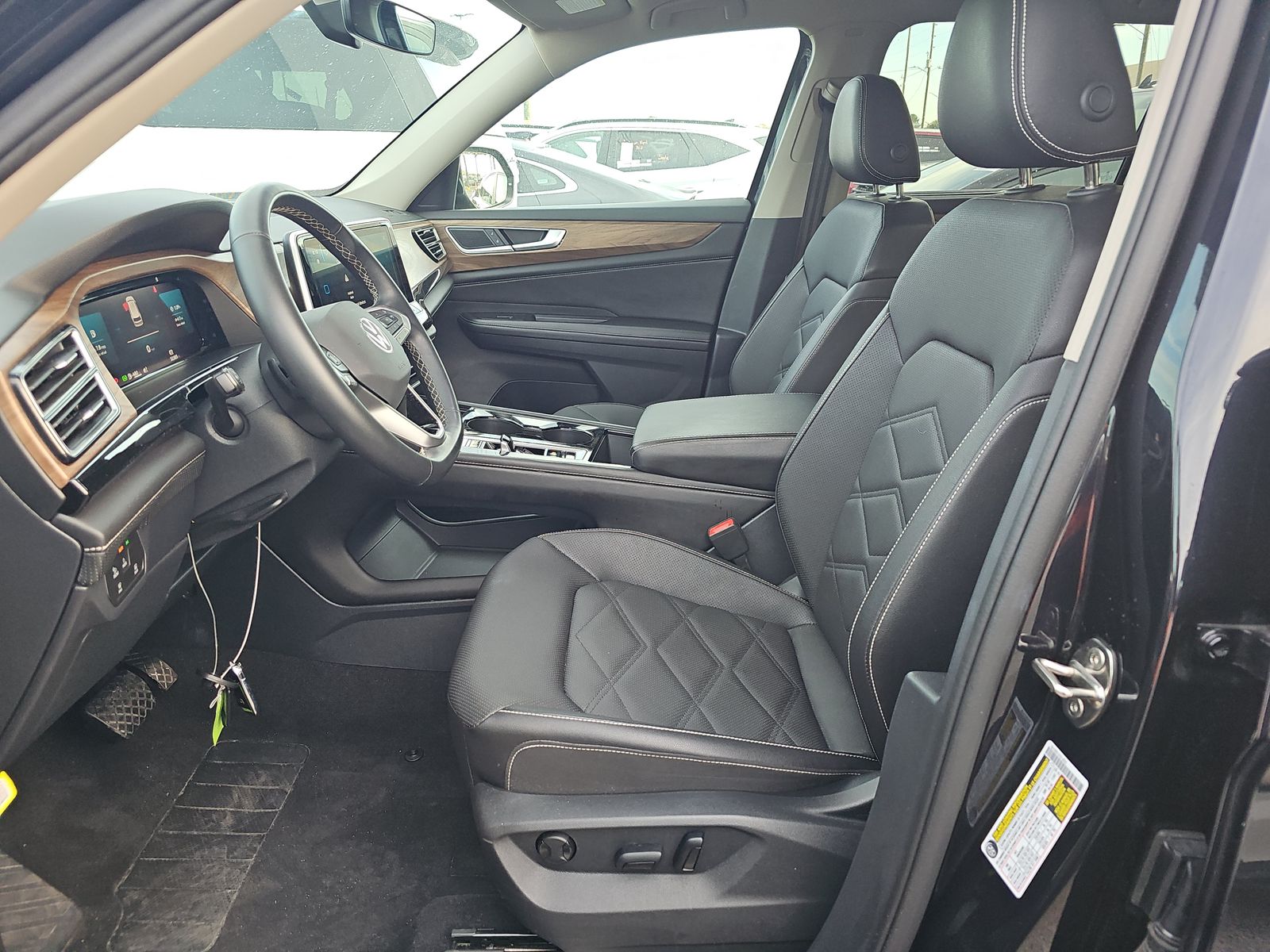 2025 Volkswagen Atlas 2.0T SE AWD