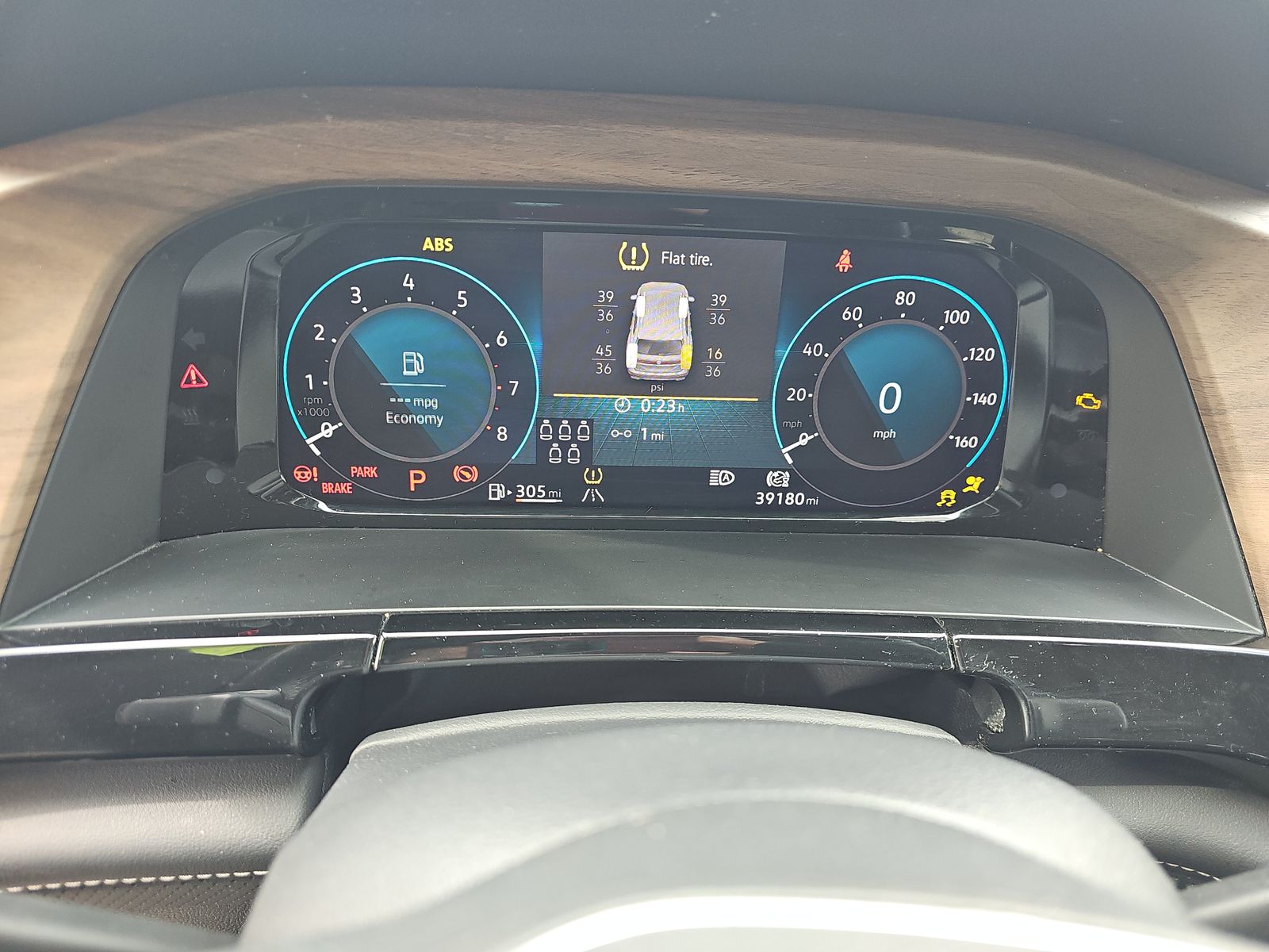 2025 Volkswagen Atlas 2.0T SE FWD