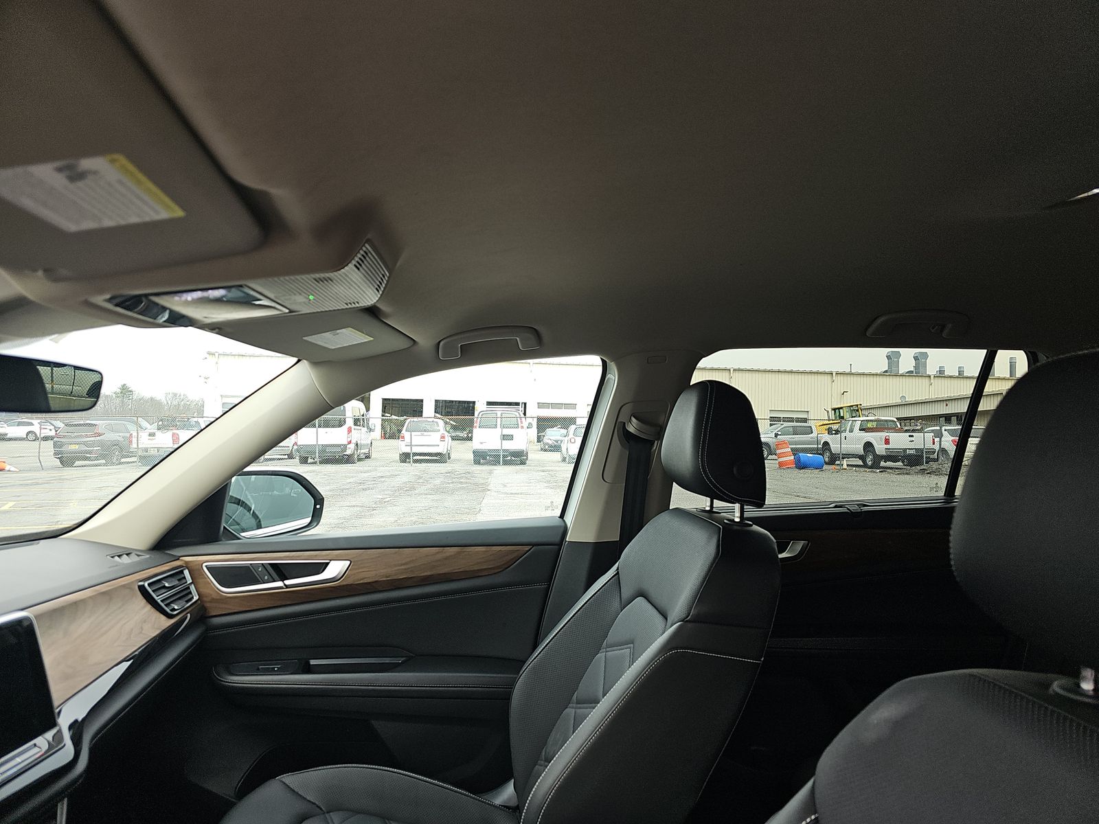 2025 Volkswagen Atlas 2.0T SE FWD