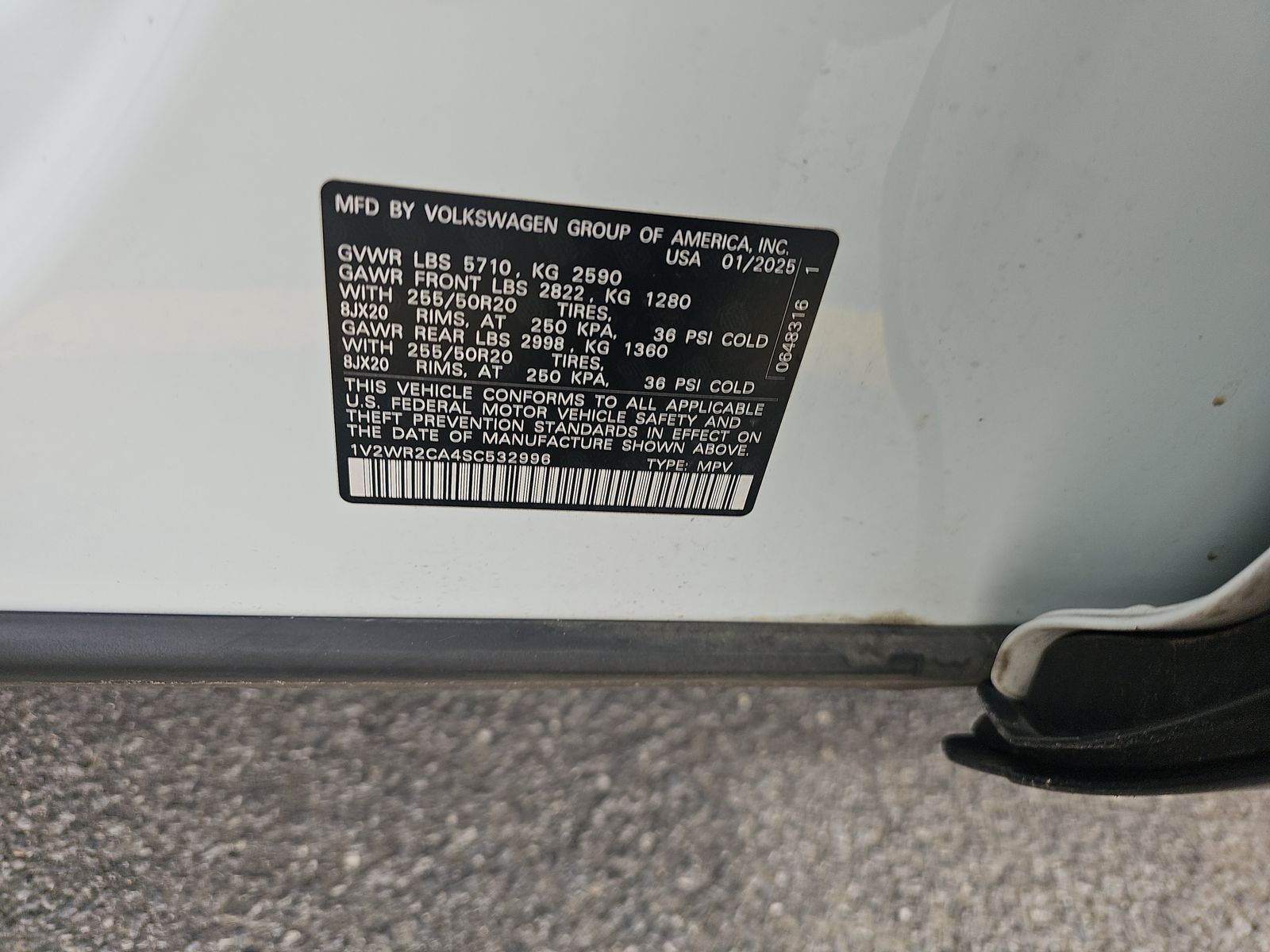 2025 Volkswagen Atlas 2.0T SE FWD