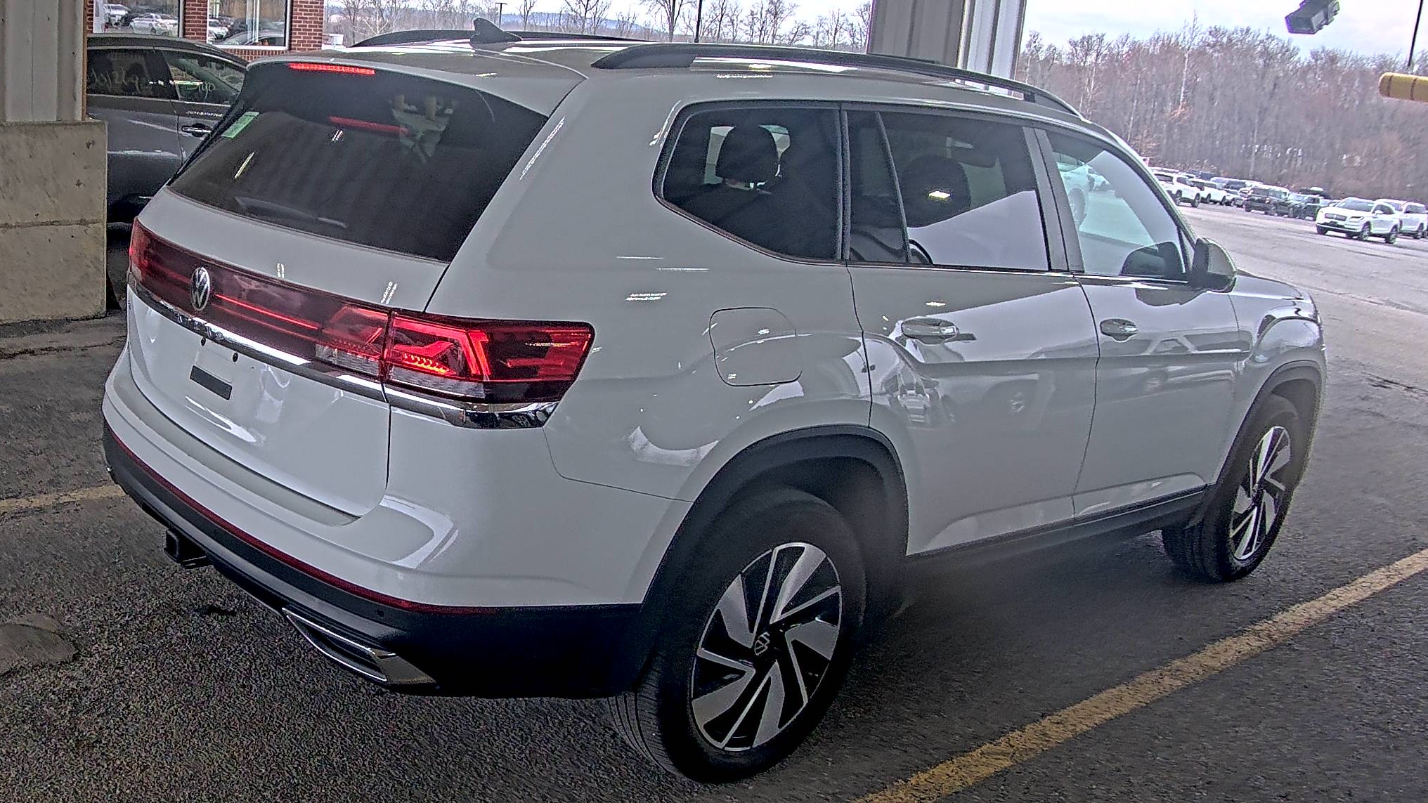 2025 Volkswagen Atlas 2.0T SE FWD