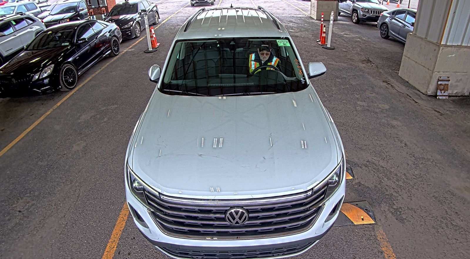 2025 Volkswagen Atlas 2.0T SE FWD