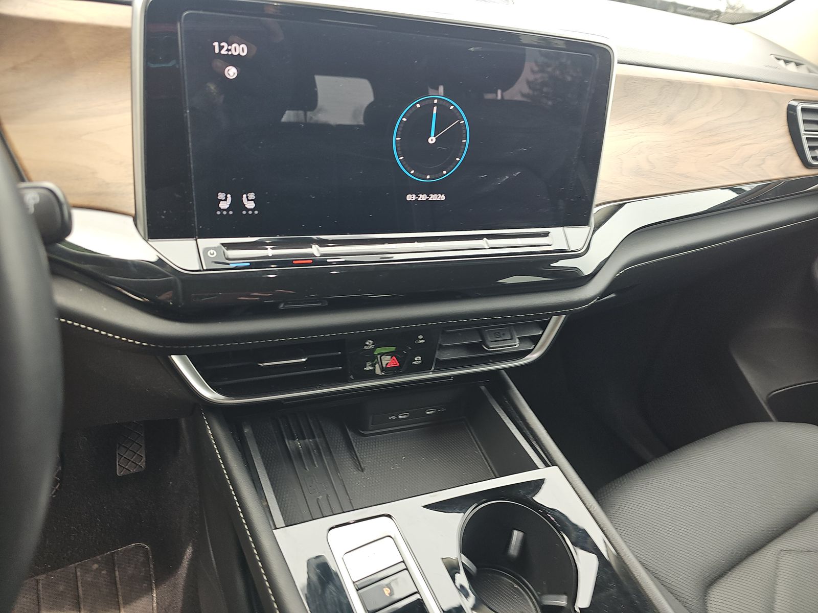 2025 Volkswagen Atlas 2.0T SE FWD