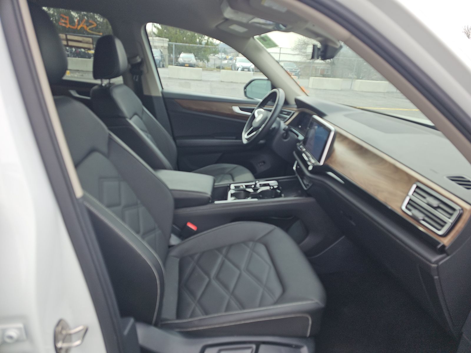 2025 Volkswagen Atlas 2.0T SE FWD