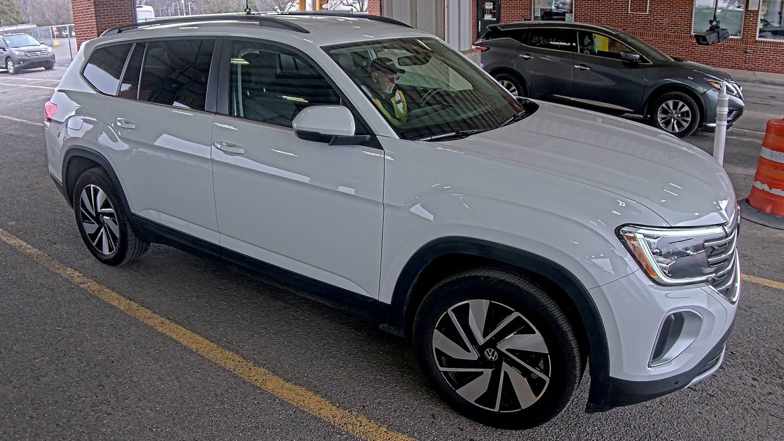 2025 Volkswagen Atlas 2.0T SE FWD