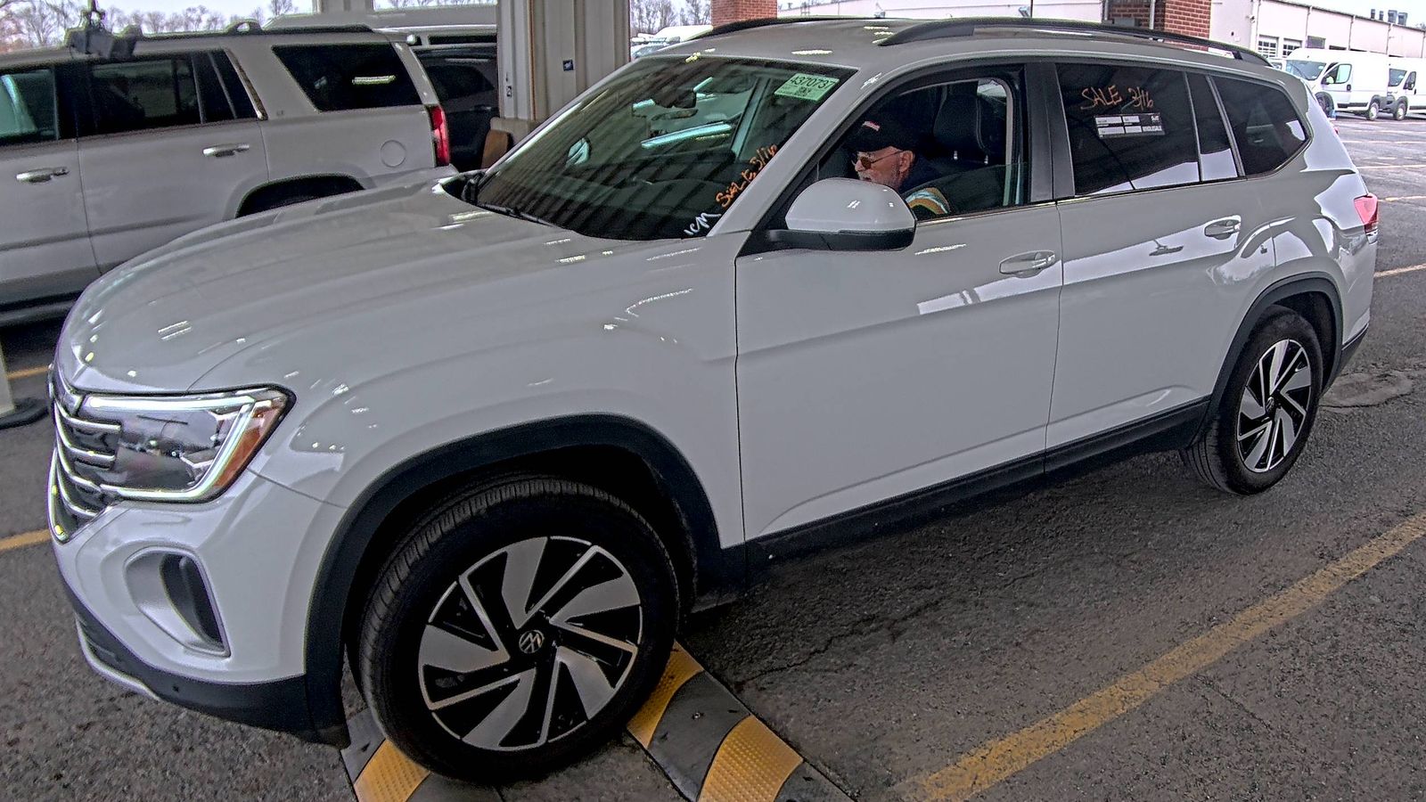 2025 Volkswagen Atlas 2.0T SE FWD