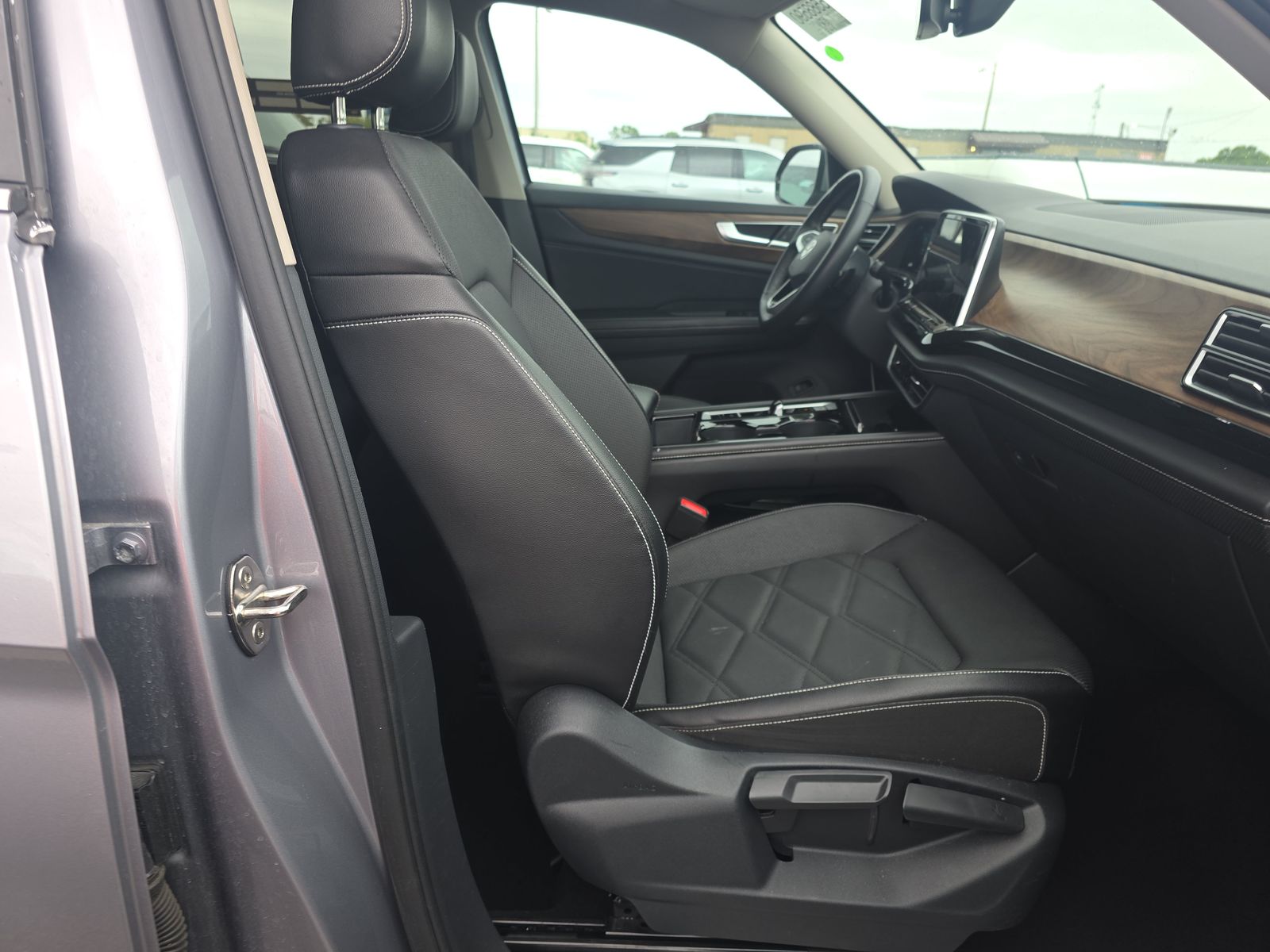 2024 Volkswagen Atlas 2.0T SE FWD