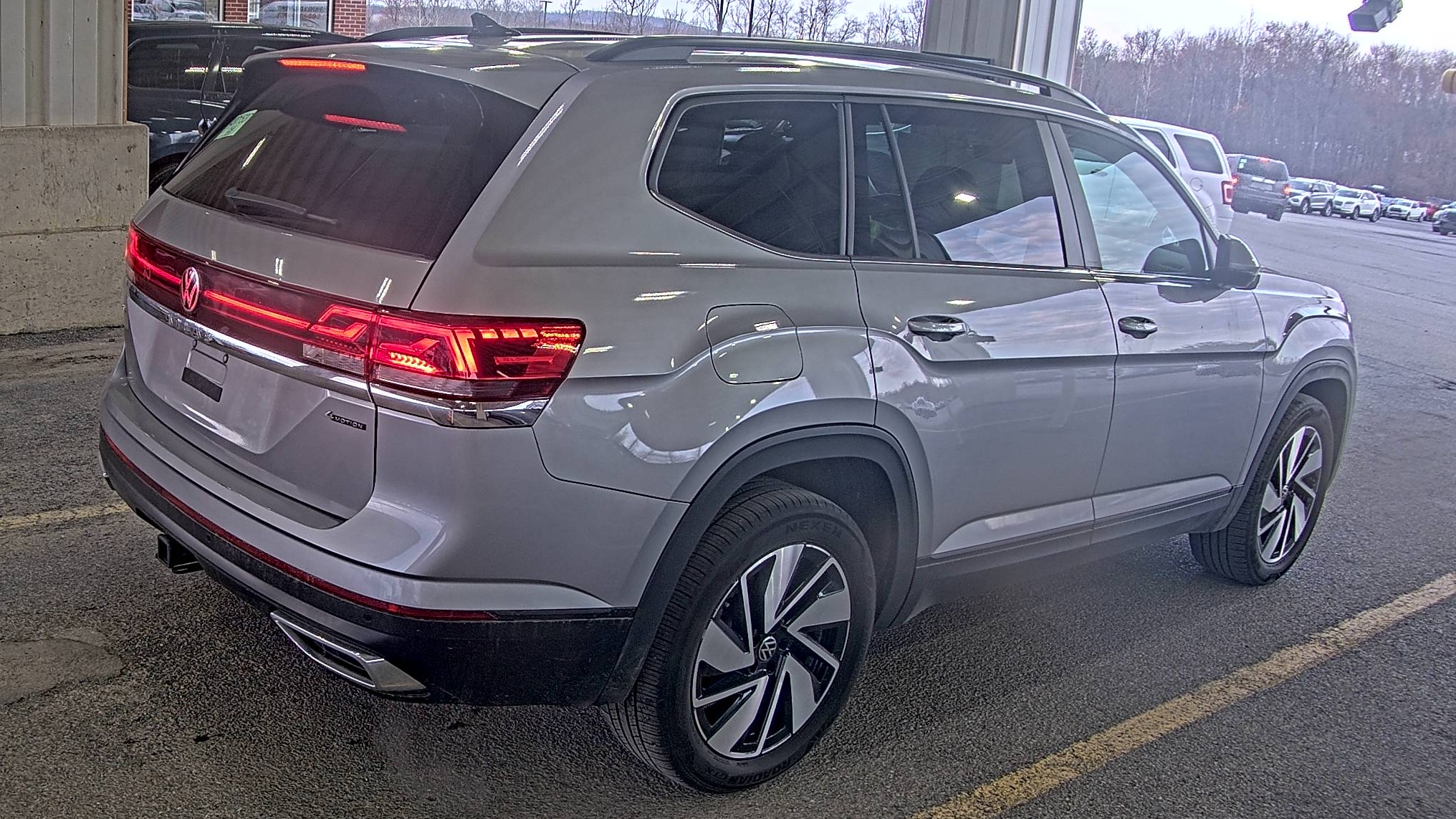 2025 Volkswagen Atlas 2.0T SE AWD
