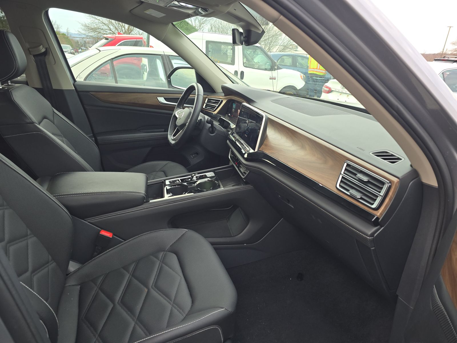 2025 Volkswagen Atlas 2.0T SE AWD